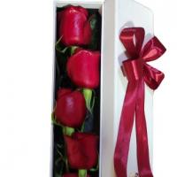 باکس گل رز ۴ شاخه
