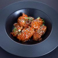 بال مرغ با سس اسپایسی