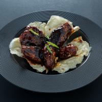 بال مرغ با سس تریاکی