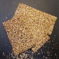 نان خشک کنجد دو رنگ