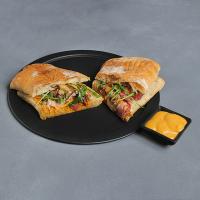 ساندویچ بیکن و سس هالوپینو