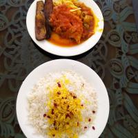 زرشک پلو با مرع سرخ کرده مخصوص