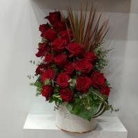 سطل فلزی گل رز قرمز