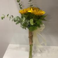 دسته گل آفتابگردان با کنف