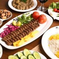 چلو کباب کوبیده مخصوص دو سیخ