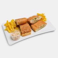 پنینی مرغ و پستو