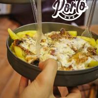 سیب زمینی سرخ شده با قارچ و پنیر