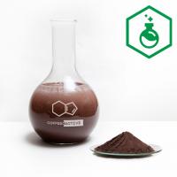 هات چاکلت با تکه های فندق