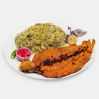 باقالی پلو با ماهی قزل آلا سرخ کرده