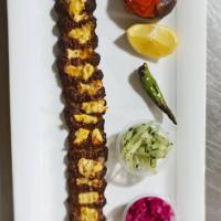 کباب کوبیده نگینی یک سیخ