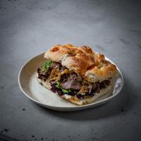 فوکاچا رستبیف با پیاز کاراملی