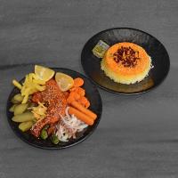 زرشک پلو با مرغ سس پز (ران)