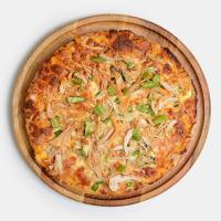 پیتزا رست چیکن آمریکایی