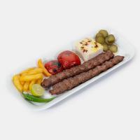 خوراک کباب کوبیده مخصوص (دو سیخ 200 گرم)