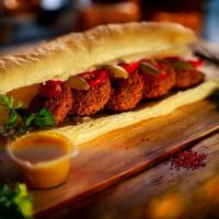 ساندویچ فلافل فلافل با هالوپینو - نشاط 2