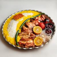 چلو جوجه کباب با استخوان یک سیخ