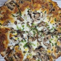 پیتزا قارچ و پنیر آمریکایی