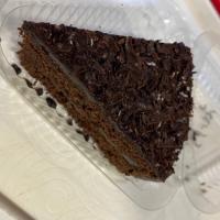 کیک شکلات پودری یک اسلایس