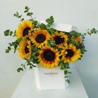 باکس گل نورا