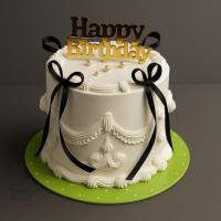 کیک پاپیونی سفید