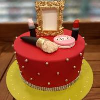 كيك لوازم آرايش صورتى