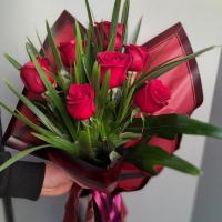 دسته گل رز قرمز 1 دسته (7 شاخه)