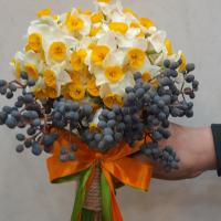 دسته گل نرگس 25 شاخه با عروس