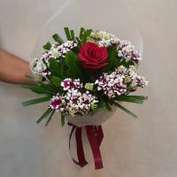 دسته گل داودی دیزاین شده