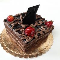 کیک شکلاتی مربع