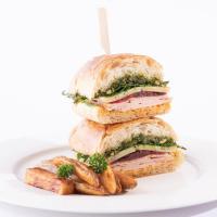 ساندویچ چاپاتا و بوقلمون