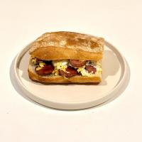 ساندویچ سوسیس تخم مرغ