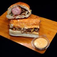 ساندویچ کراکف پنیر اسنک با قارچ