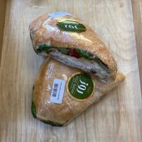 ساندویچ مرغ گریل با سس افردو