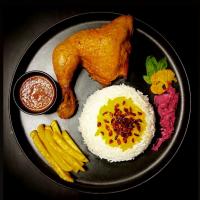 زرشک پلو با مرغ سرخ شده