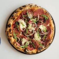 پیتزا سالامی بلونز ناپولیتن