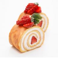 رولت توت فرنگی اسلایس