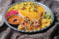 زرشک پلو با مرغ سرخ کرده