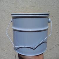 سطل فلزی سفید