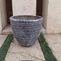 گلدان سفالی طوسی