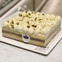 کیک زعفران پسته