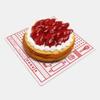 چیز کیک توت فرنگی متوسط