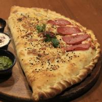 پیتزا پیرگاته کارنه ایتالیایی