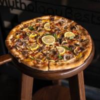 پیتزا سیر و استیک ایتالیایی