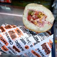 ساندویچ گوشت گوساله  ۹۰ درصد ویژه