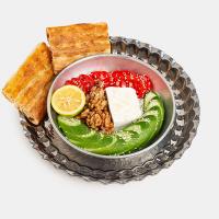 نان وپنیر و گردو