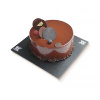 کیک شکلاتی با ماکارون