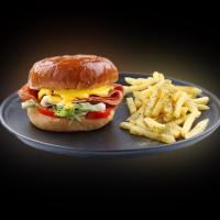ساندویچ گریل چیز ژامبون گوشت