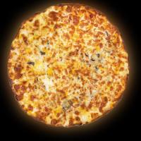 پیتزا سالامی کلاسیک