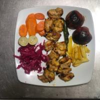  جوجه کباب سینه زعفرانی - رستوران بادمجان کباب (ولیعصر)