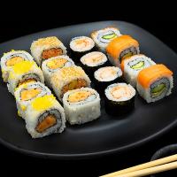 بشقاب سوشی دریایی پخته